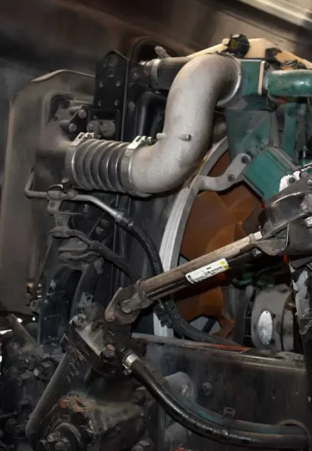 truck-repair-engine3